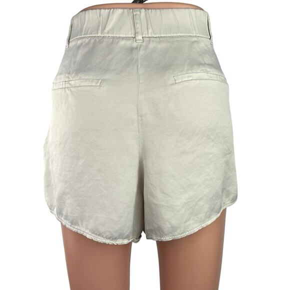 Zara White Gray High Waisted Belt Loop Pleated Front Pockets Mini Shorts Size M - Picture 3 of 5